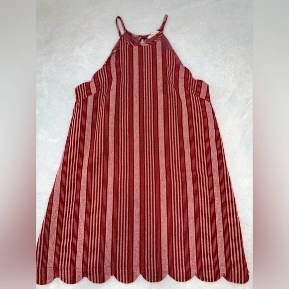 New Entro Scallop Dress - Picture 1 of 7